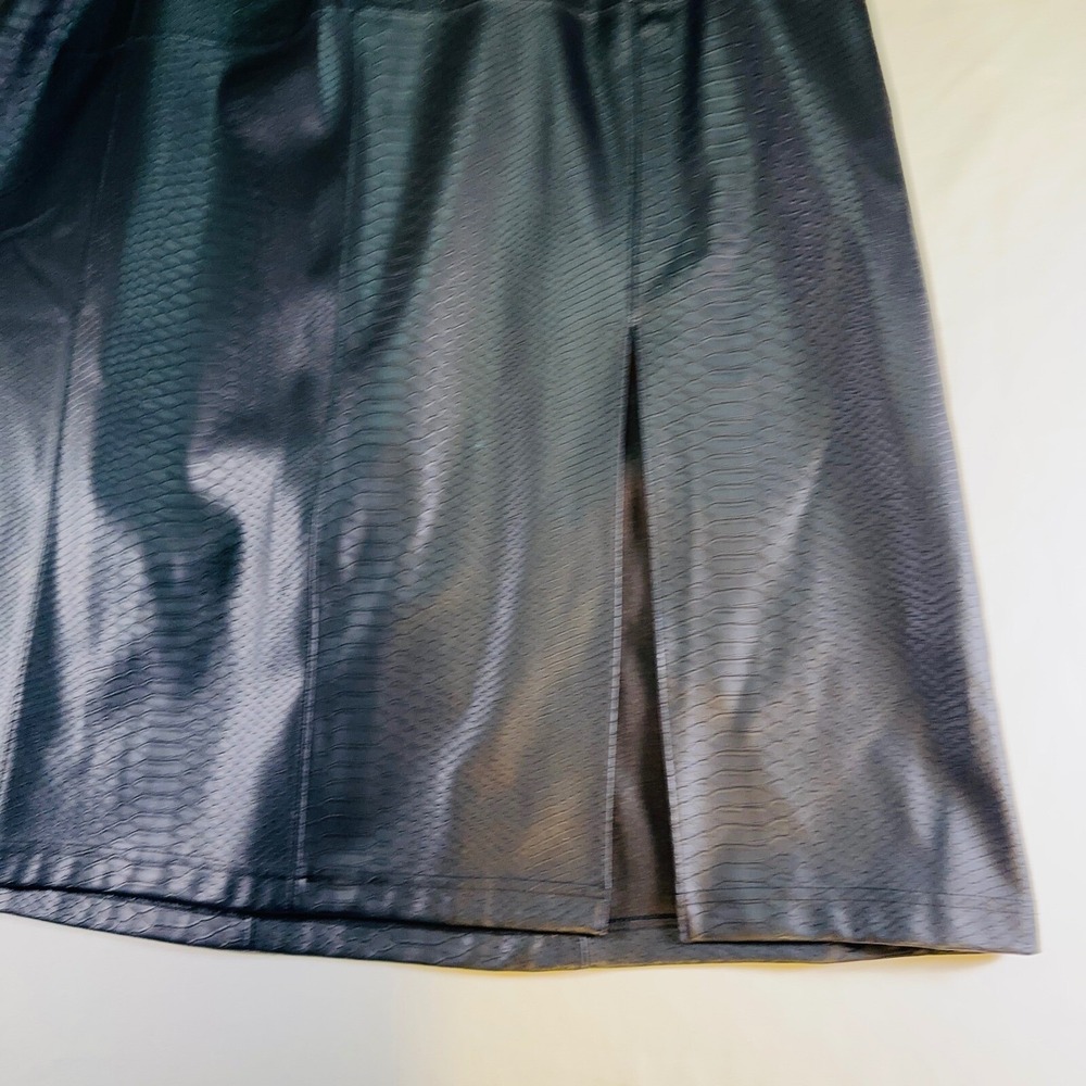 Ava & Viv Womens size 1X Faux Snake Skin Skirt Black - Picture 2 of 7